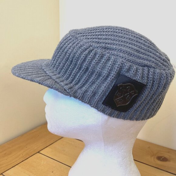 Guess Cadet Cap Grey Knit Beanie Hat with Brim NWT Vintage Y2K Metal Logo Patch - Picture 1 of 8